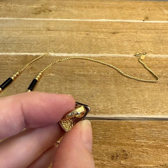 Vintage 70's Avon Gold Tone Black Enameled Necklace & Triangle Clip On Earrings - Picture 4 of 6